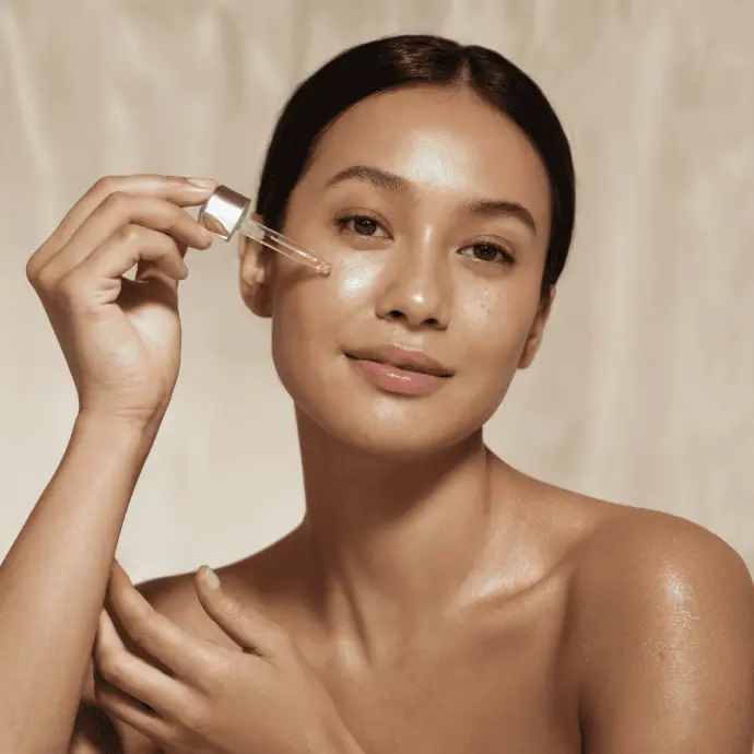 Sérum facial coreano con activos concentrados